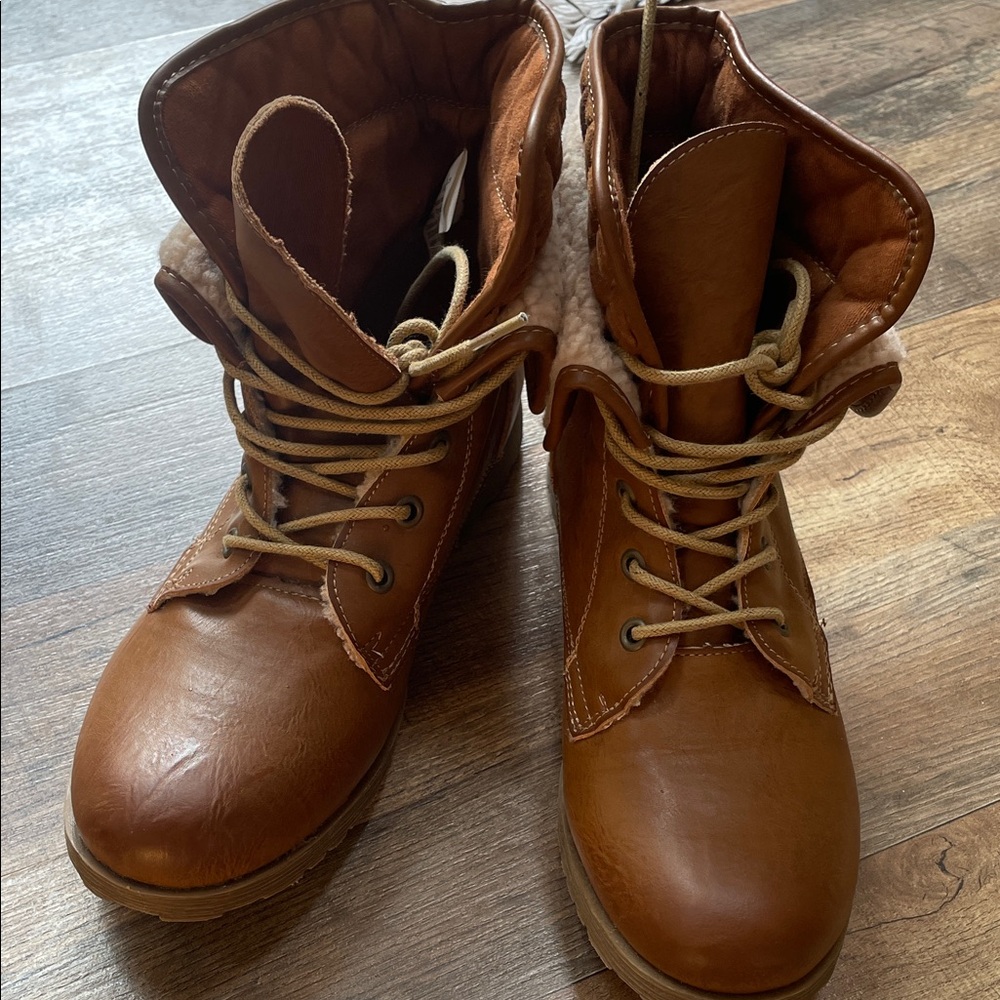 Rock & Candy Tan Lace-Up Women's Boots